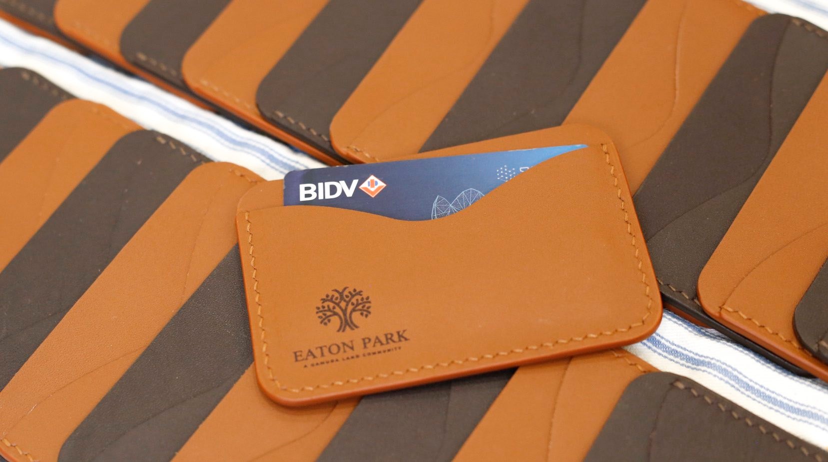 Case Study: Eaton Park District 2 – When Corporate Gifts Become a Valuable "Experience Design" Touchpoint - Premium Handcrafted Leather Bags For Professionals - Gallery de Neyuh