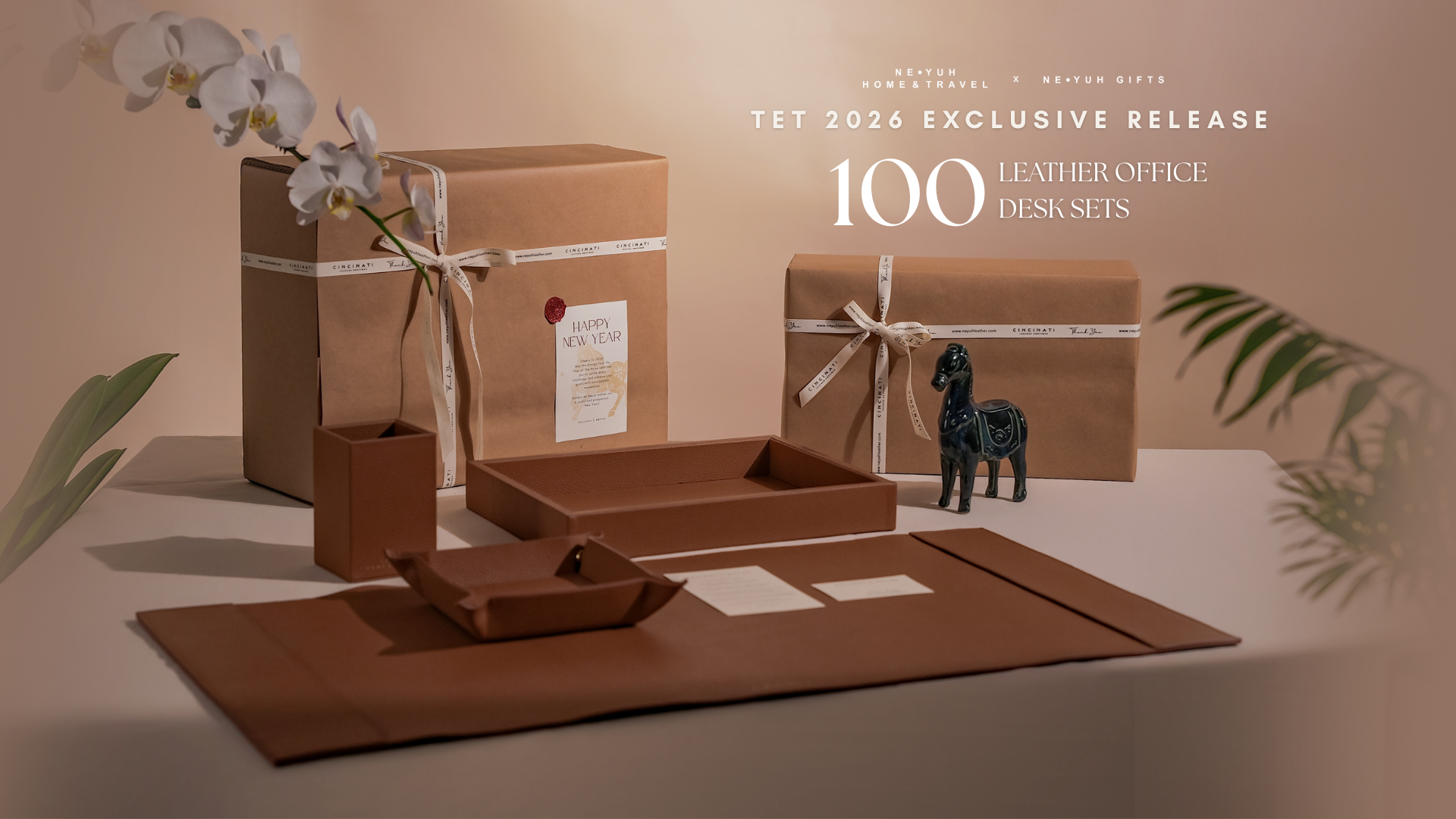 Leather Office Desk Set: A Collection of 100 Premium Executive Gifts for Tet 2026