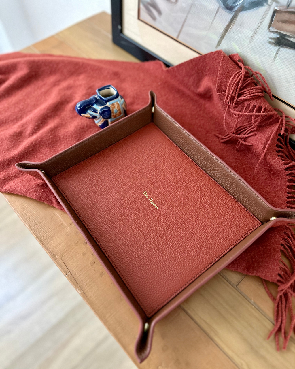 A4 LEATHER VALET TRAY WITH CORNER SNAP