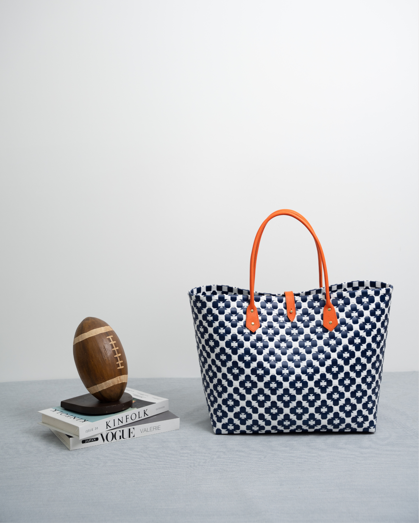 HANDWOVEN BEACH TOTE BAG WITH LEATHER HANDLE
