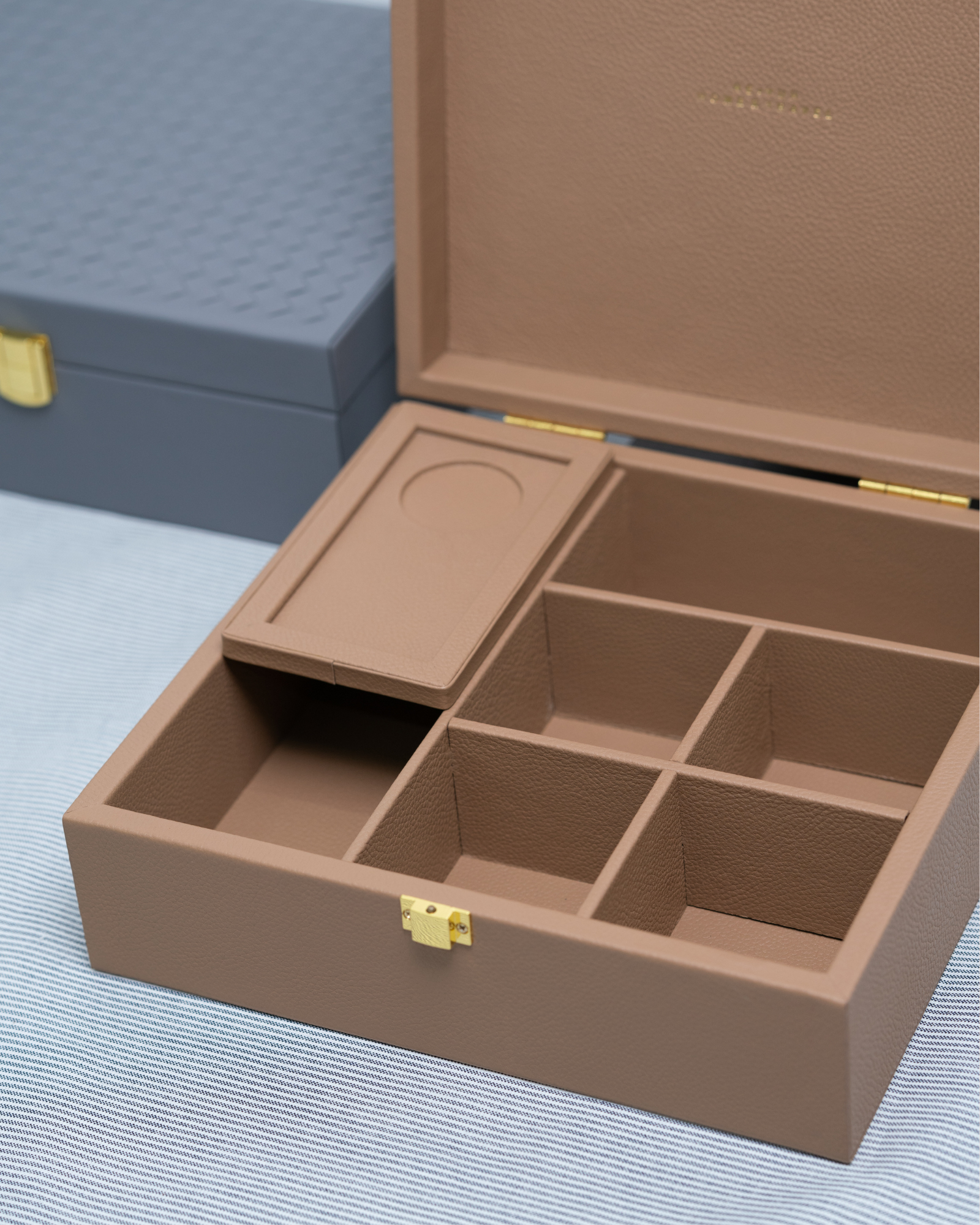 HANDCRAFTED LEATHER TEA & COFFEE BOX WITH WOVEN LID