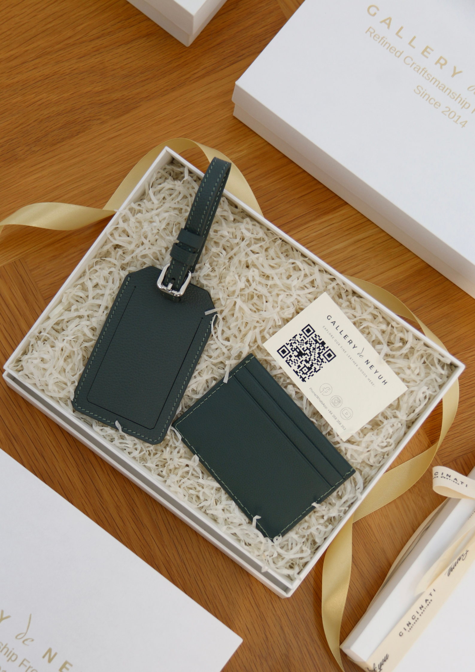 SET #8 - SLIM CARD WALLET AND LUGGAGE TAG