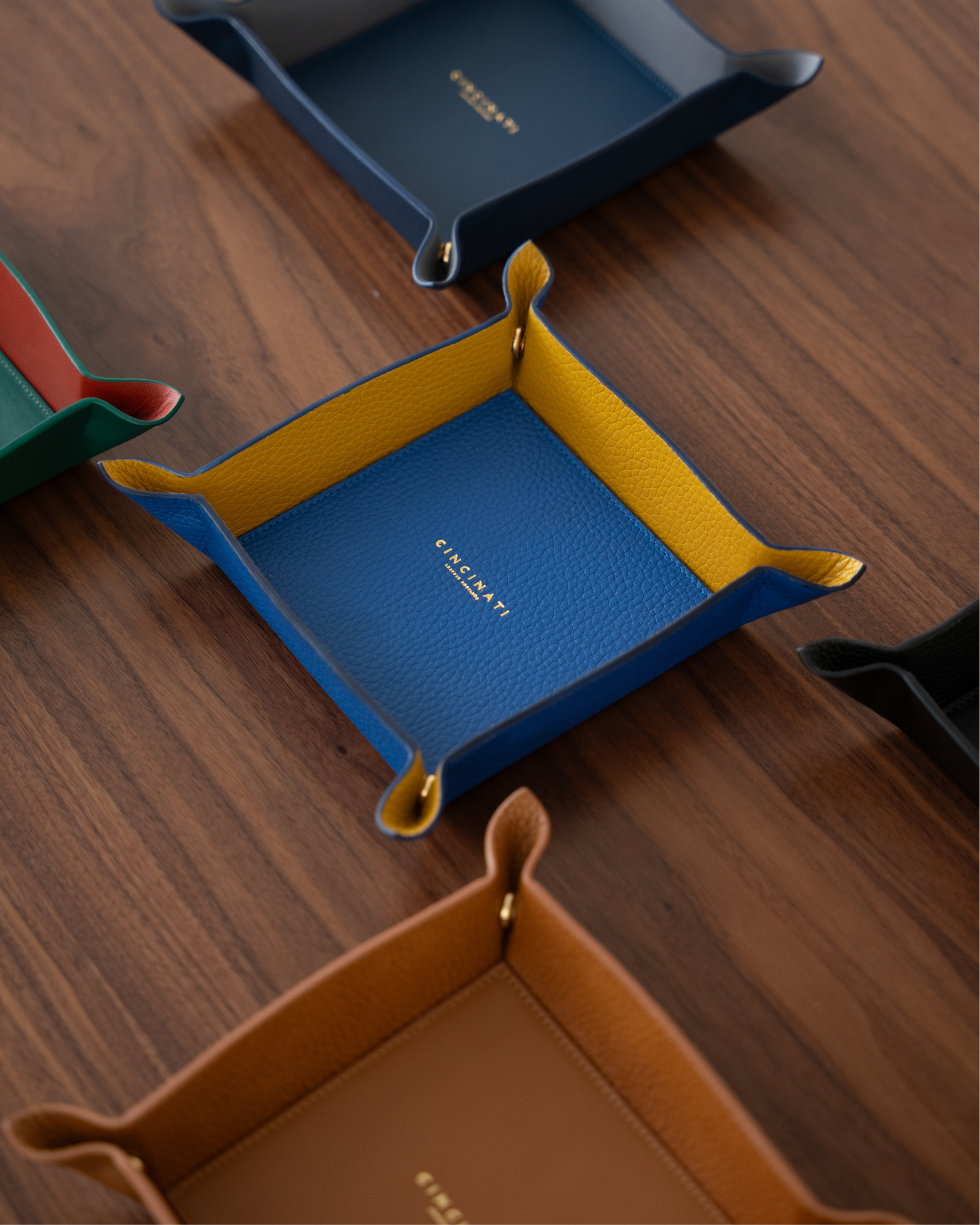 SQUARE LEATHER VALET TRAY WITH CORNER SNAP