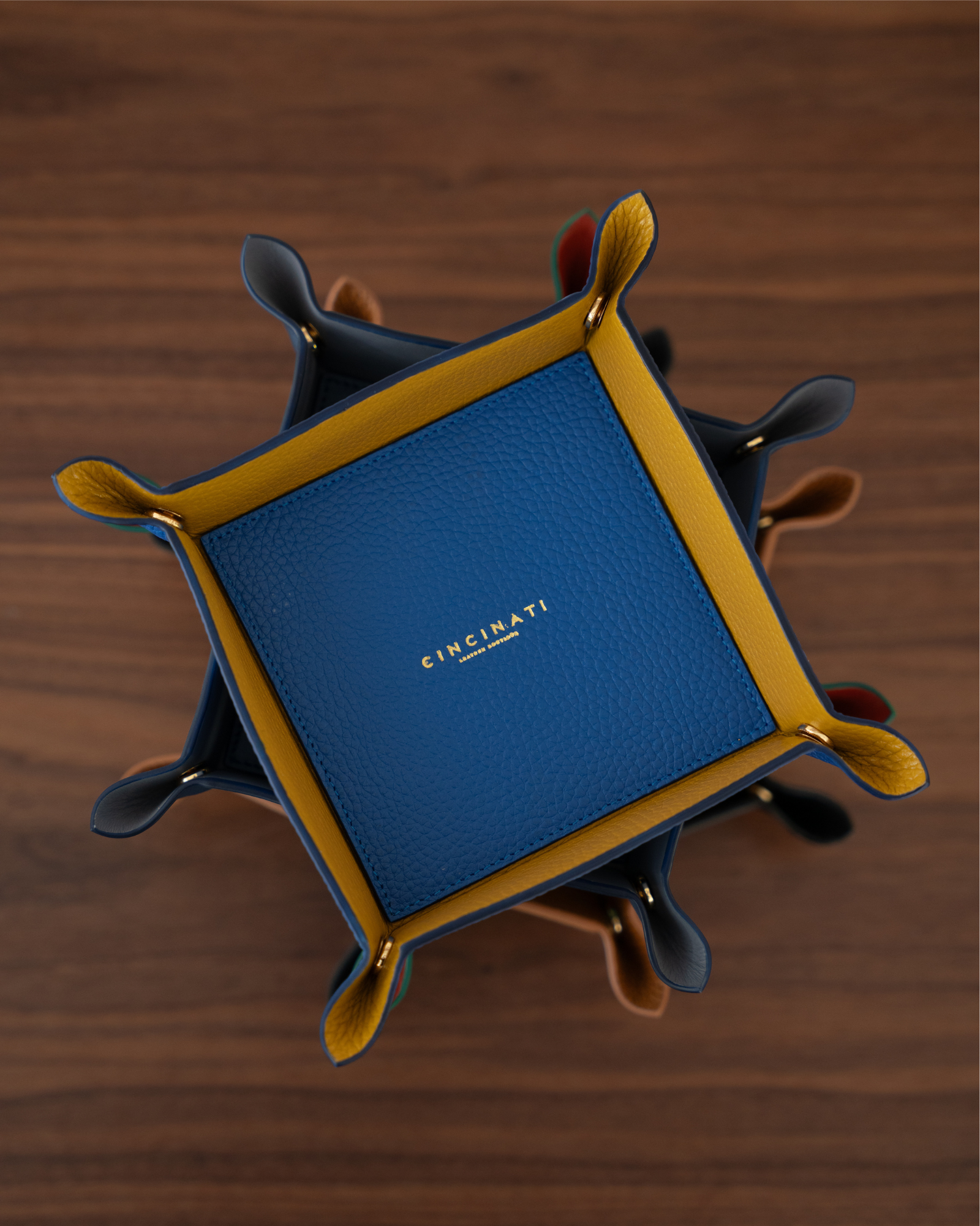 SQUARE LEATHER VALET TRAY WITH CORNER SNAP