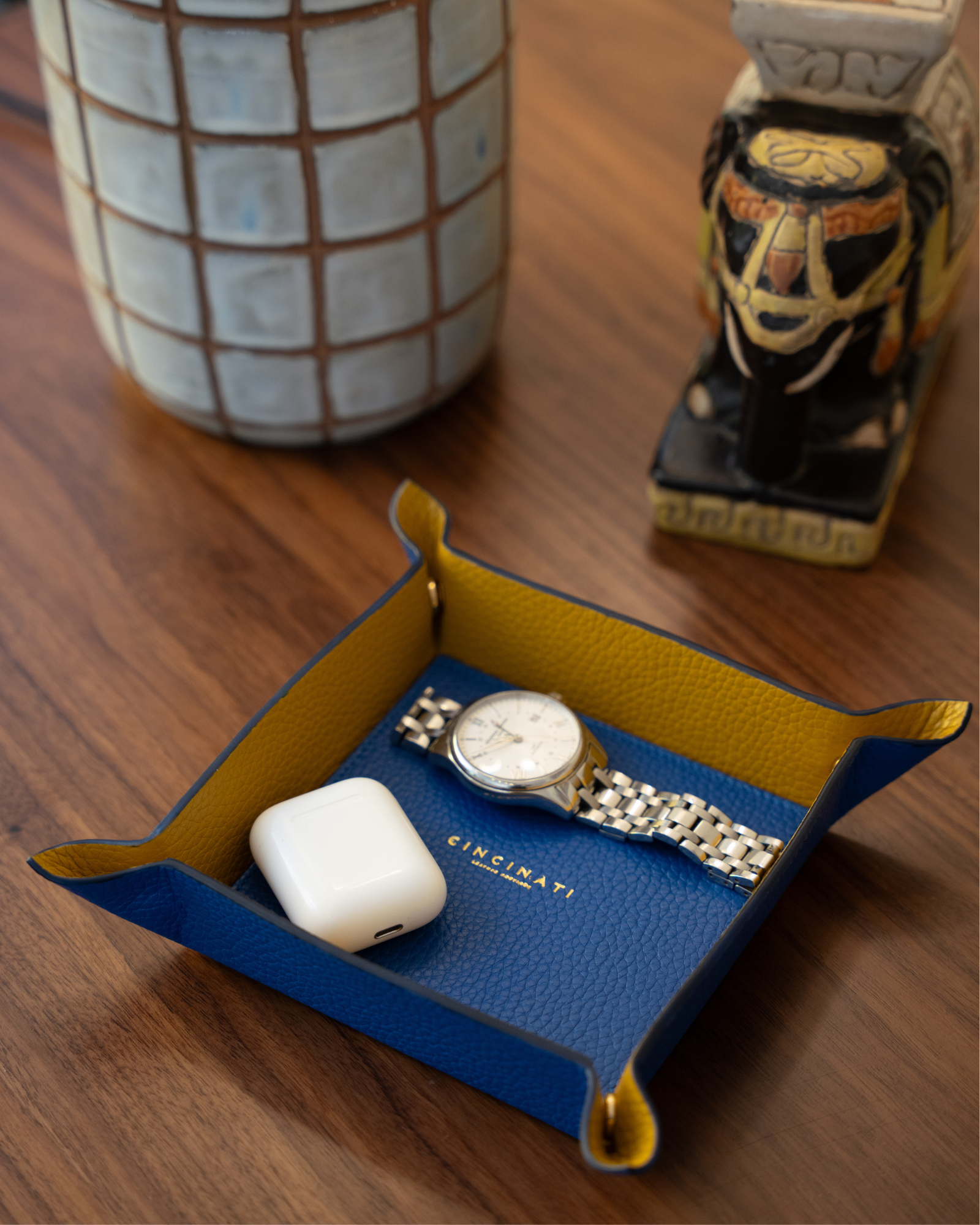 SQUARE LEATHER VALET TRAY WITH CORNER SNAP